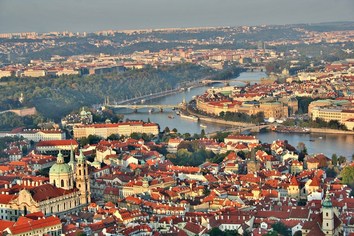 Die goldene Stadt Prag in der Abendsonne
