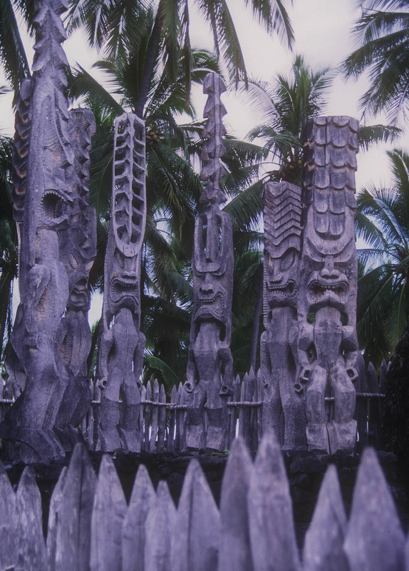 TOTEMKULT IN HAWAI - BIG ISLAND