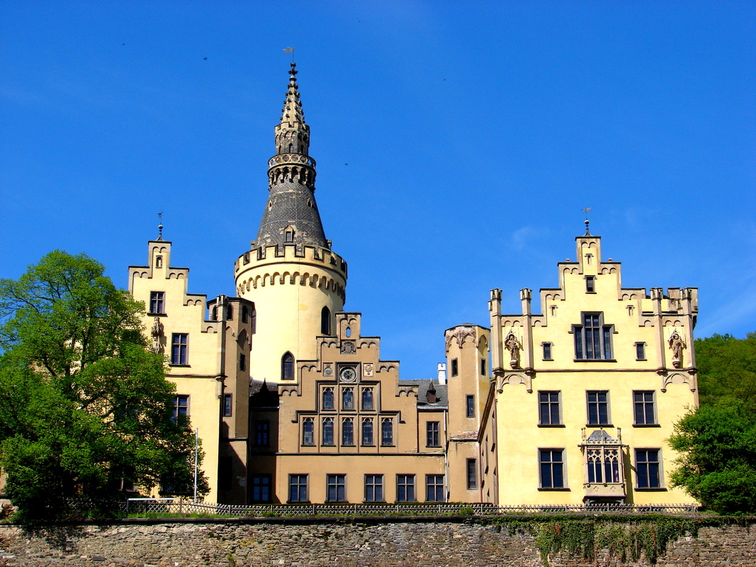 Schloß Arenfels in Bad Hönningen  