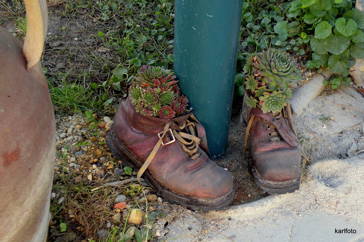 ausgelatscht aber nicht unbrauchbar...