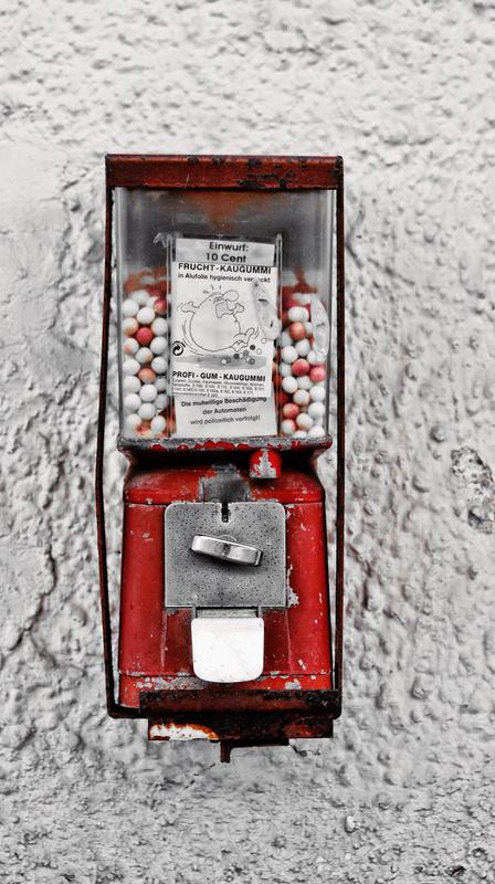 DER ALTE KAUGUMMIAUTOMAT