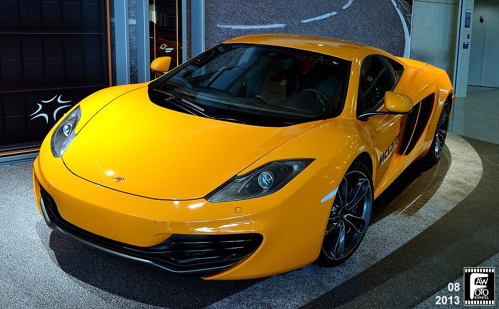 McLaren MP4-12C 
