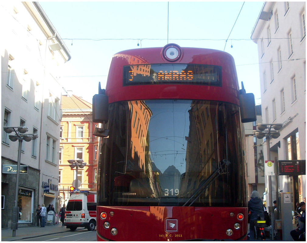Schöne Spiegelung- die Kunst fahrt mit