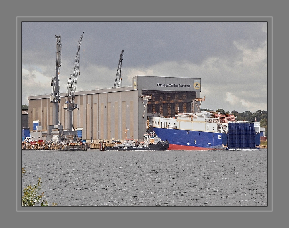 Stapellauf der "FADIQ" bei der FSG
