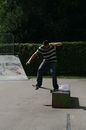 Nollie BS Noseslide to FS shuvit out