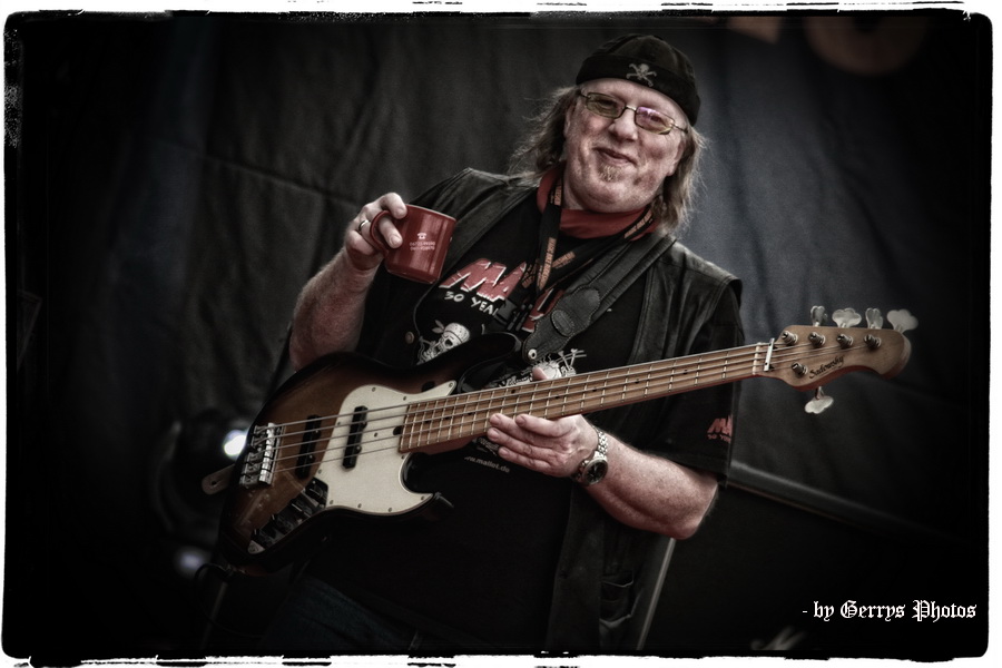 MERRY CHRISTMAS AND A HAPPY NEW YEAR