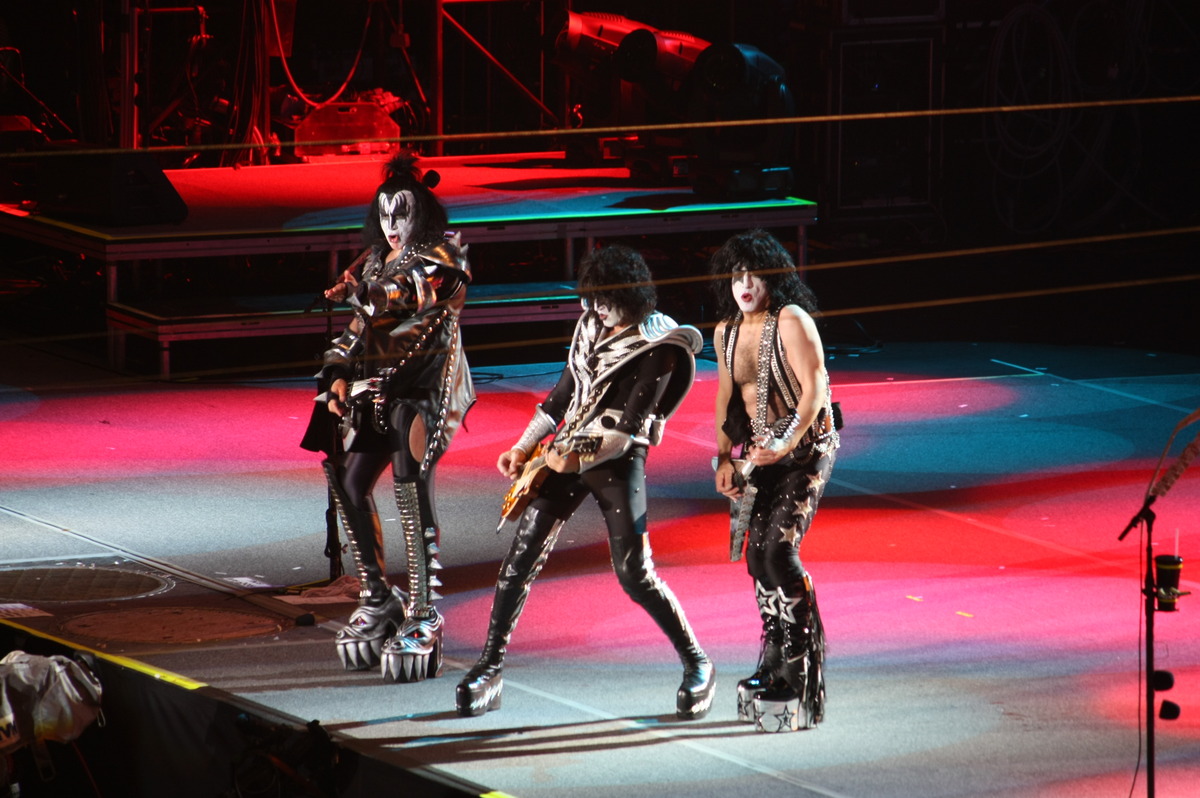 KISS