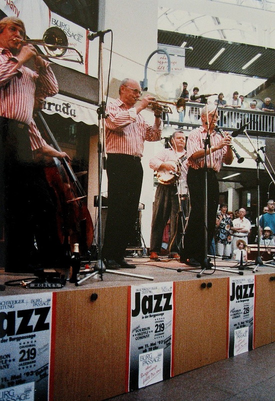 Jazz in der Burgpassage in Braunschweig --- 2. Foto ---
