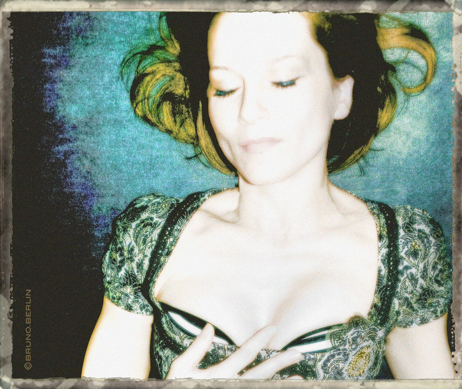 the singing of the dead swans