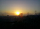 Sonnenaufgang im Morgennebel