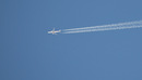 ein flugzeug,mal schnell erwicht über unseren stall