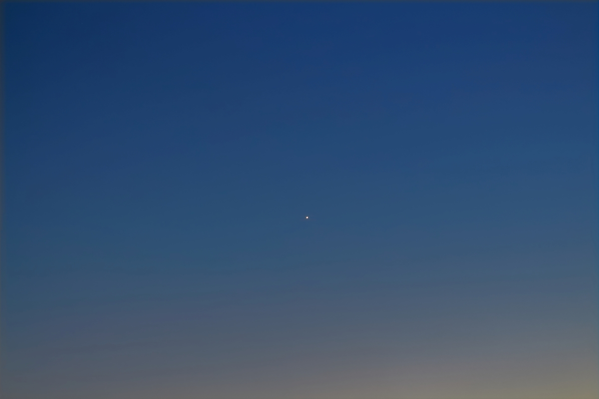 Einsamer Stern am Himmel