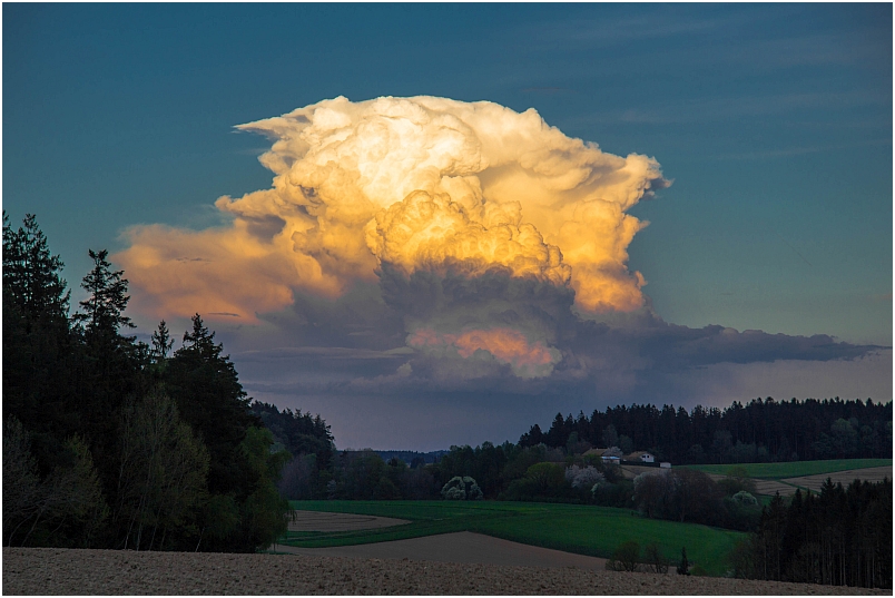 GIGANTISCH