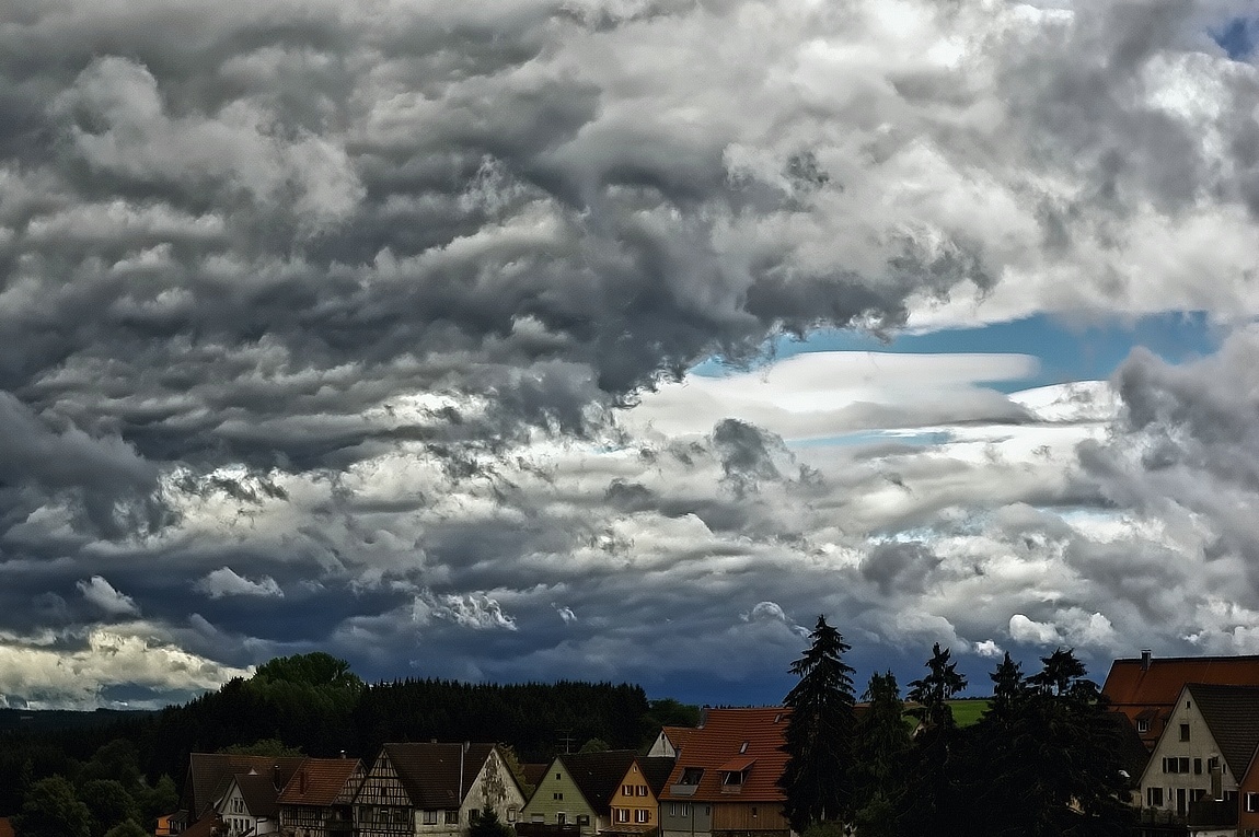 Wolkenaufmarsch.....