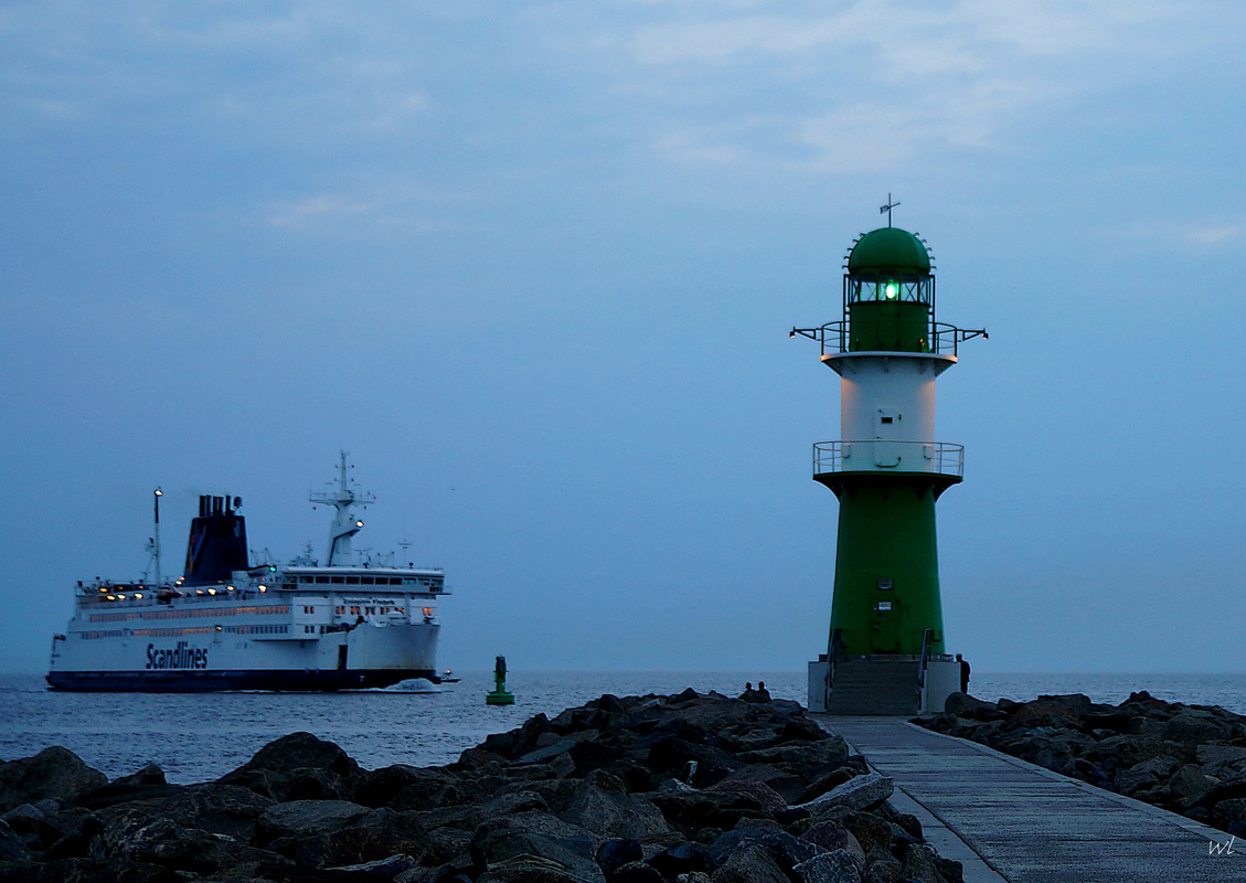letzte Fähre vor Warnemünde