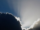 Die Sonne bricht durch die Wolken hervor (3)