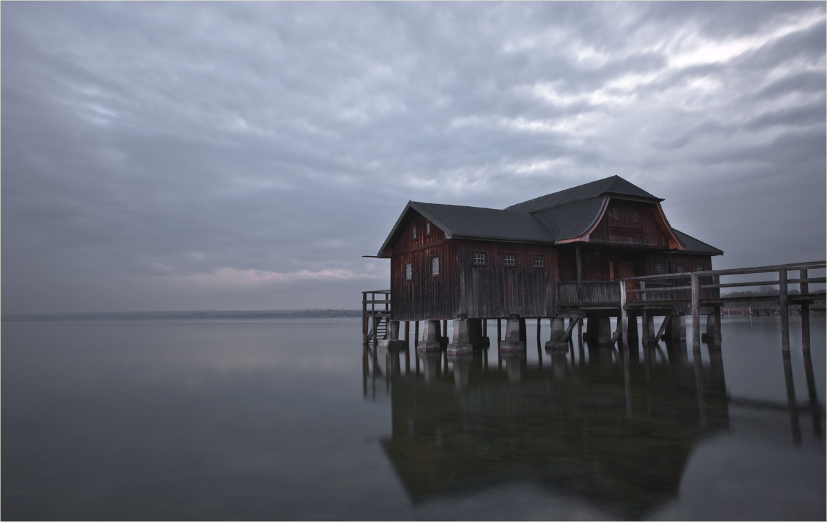 große bootshaus...