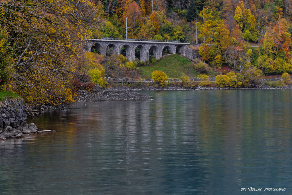 Bahnviadukt in Oberried am Brienzersee im Berneroberland CH