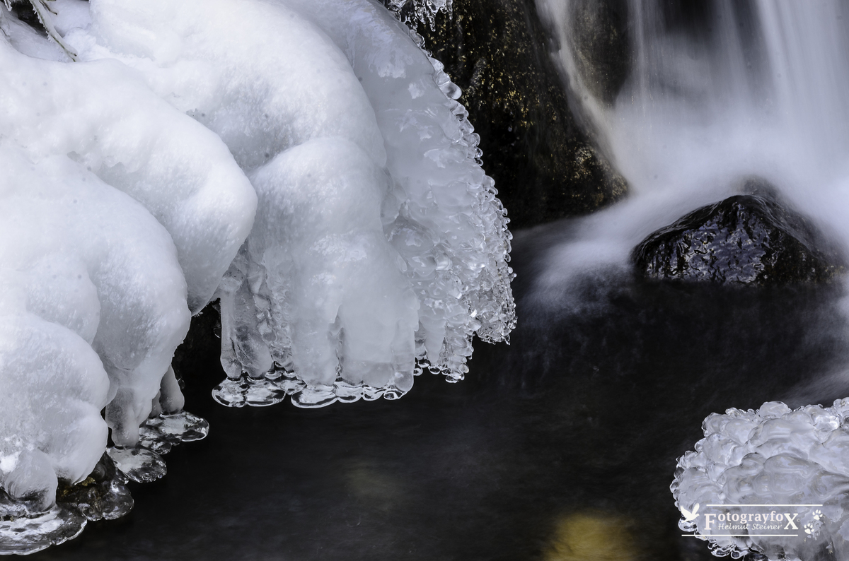 Eisiges Wasser