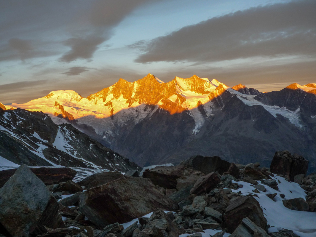 Walliser Alpen in der Morgensonne